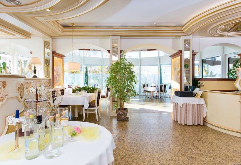 Akzent Hotel Restaurant Altdorfer Hof