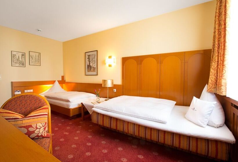 Akzent Hotel Restaurant Altdorfer Hof