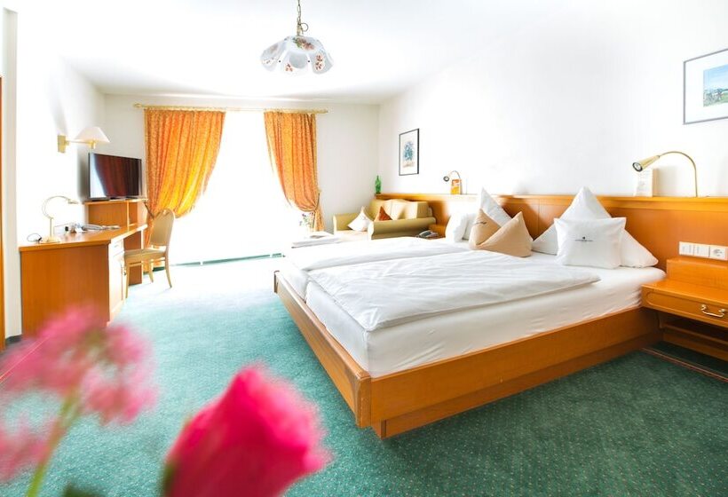 Akzent Hotel Restaurant Altdorfer Hof