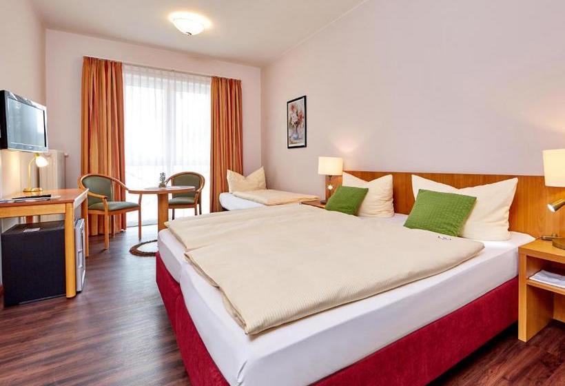 호텔 Zum Turm     Apartments Und Gästezimmer