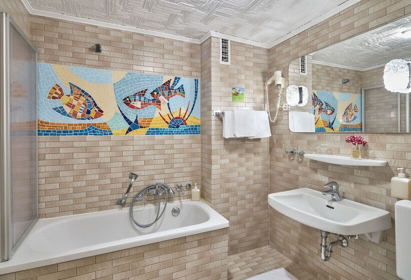 فندق Alfa City Centre