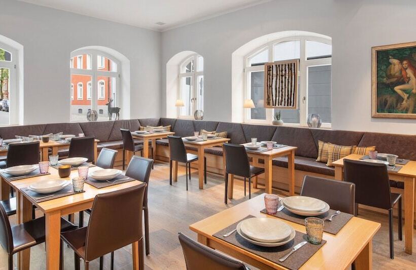 Alpen Hotel München