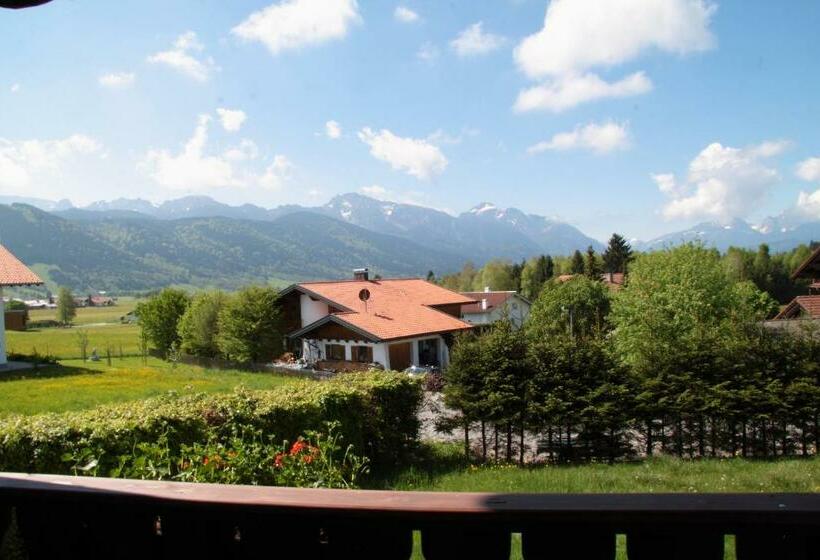 Отель Alpenblick Berghof