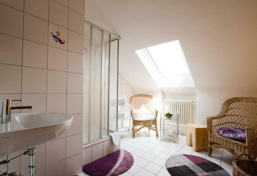 호텔 Am Heideloffplatz