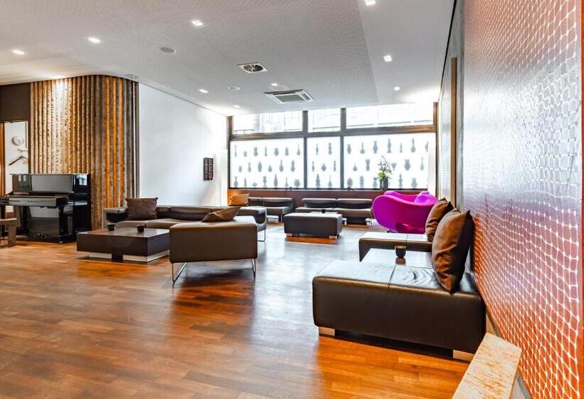 فندق Art & Business