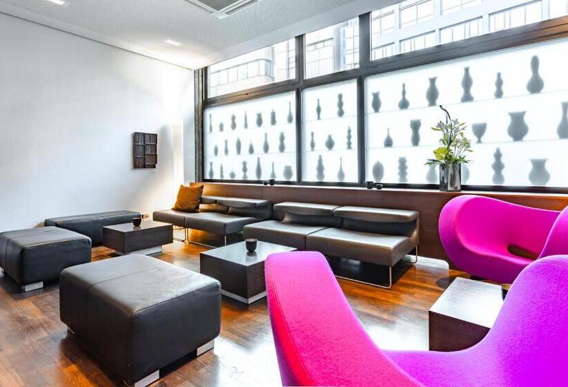 فندق Art & Business