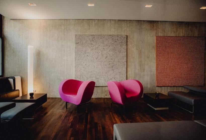 فندق Art & Business