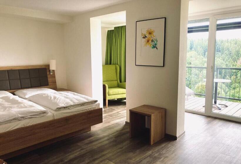 ホテル Berg Gasthof Hötzelein