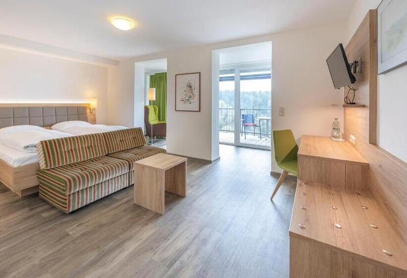 ホテル Berg Gasthof Hötzelein