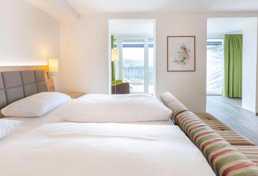 ホテル Berg Gasthof Hötzelein