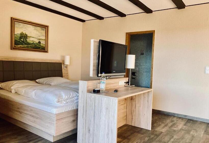 ホテル Berg Gasthof Hötzelein