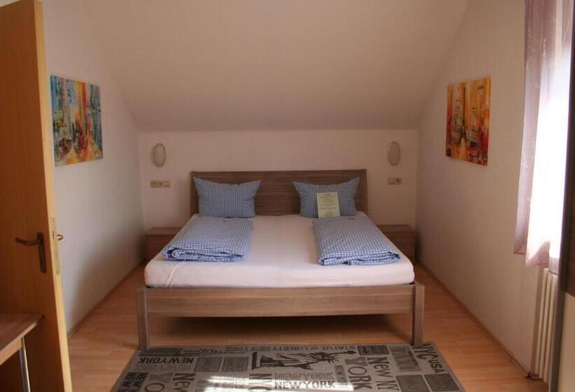 ホテル Gasthof Berg