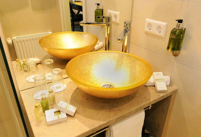 Отель Best Western Plus Atrium