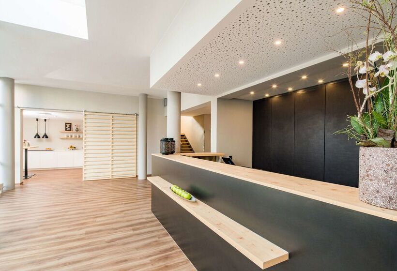 Отель Best Western Plus Atrium