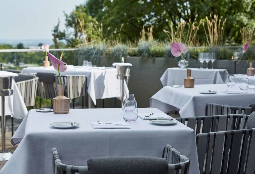 Отель Best Western Plus Atrium