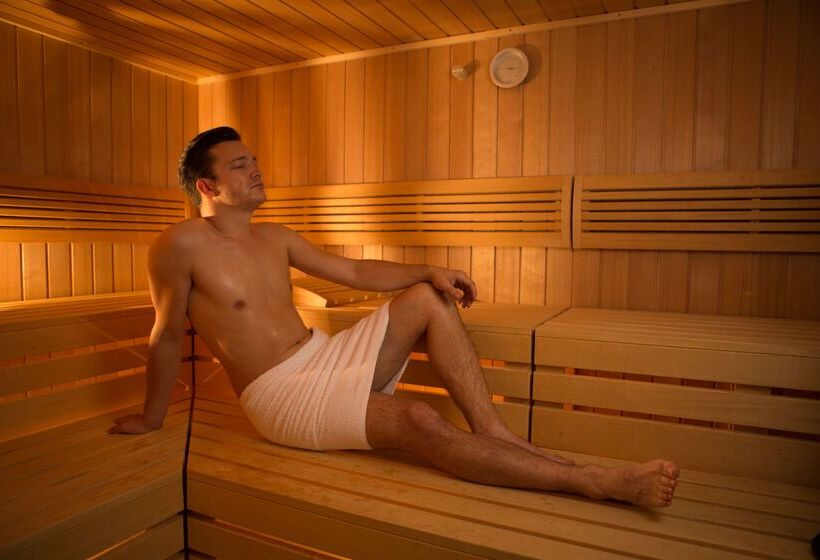 Отель Best Western Plus Atrium