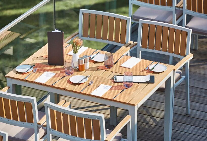 Отель Best Western Plus Atrium