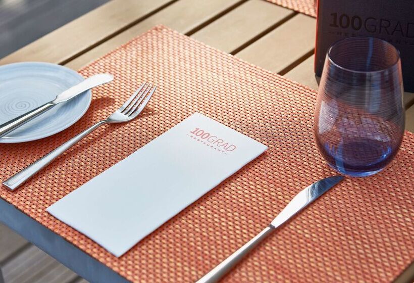 Отель Best Western Plus Atrium