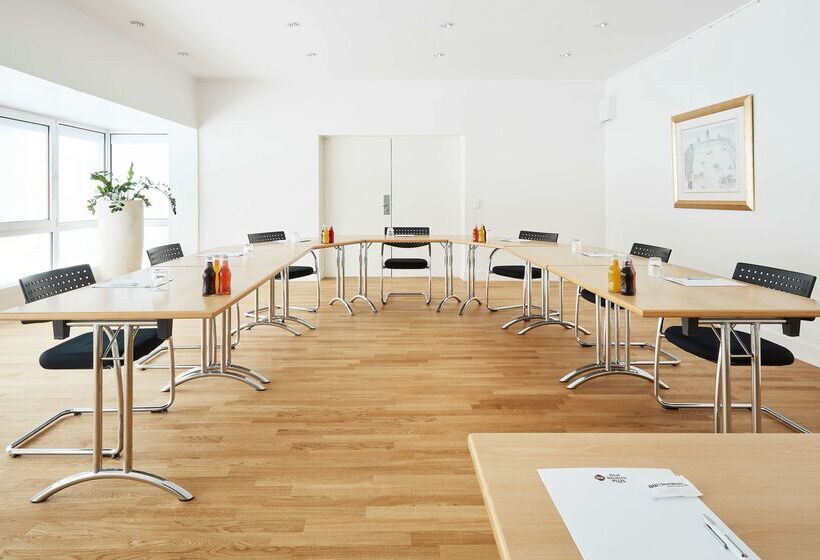 Отель Best Western Plus Atrium