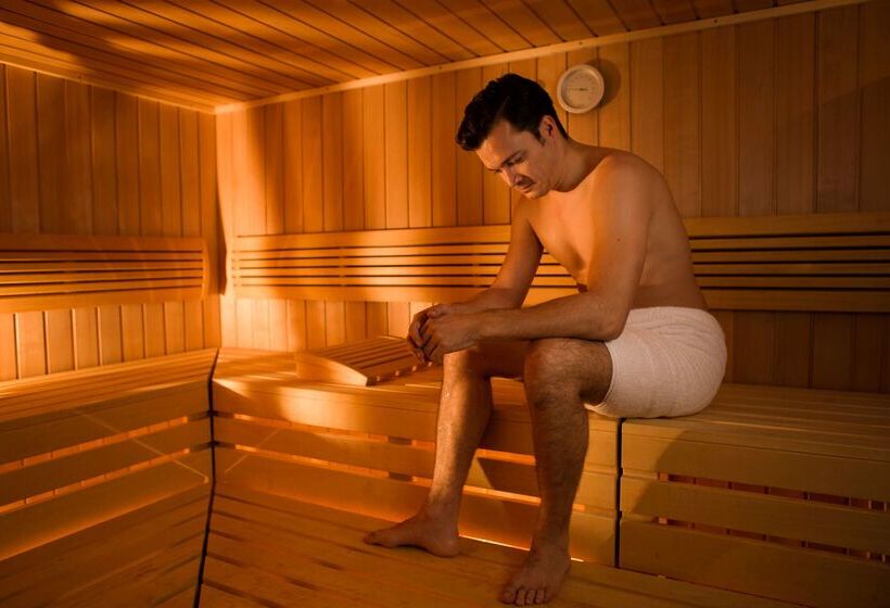 Отель Best Western Plus Atrium