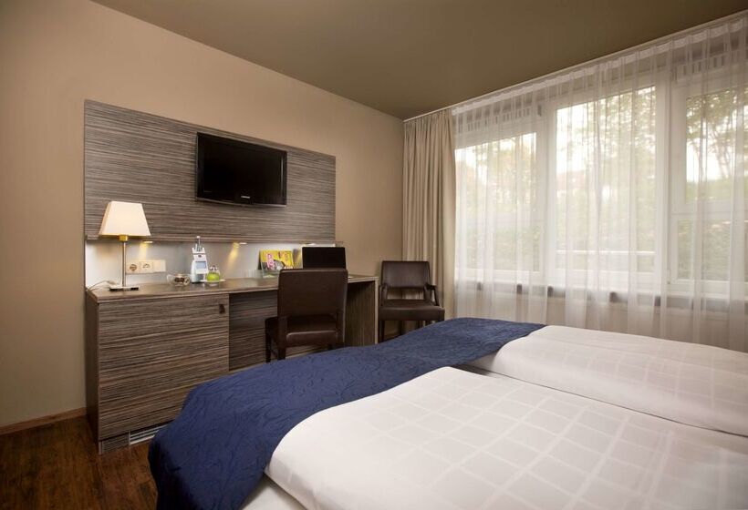 Отель Best Western Plus Atrium