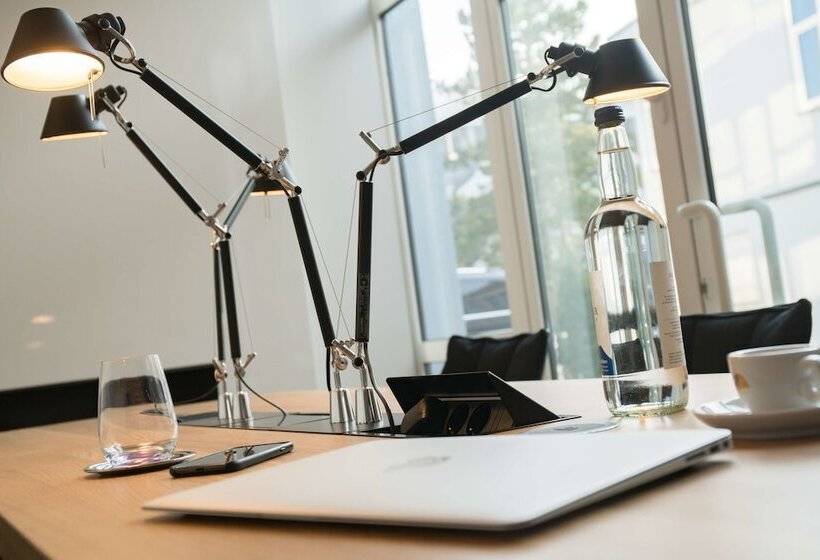 Отель Best Western Plus Atrium