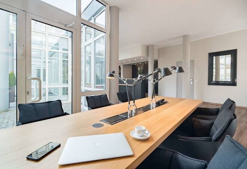 Отель Best Western Plus Atrium