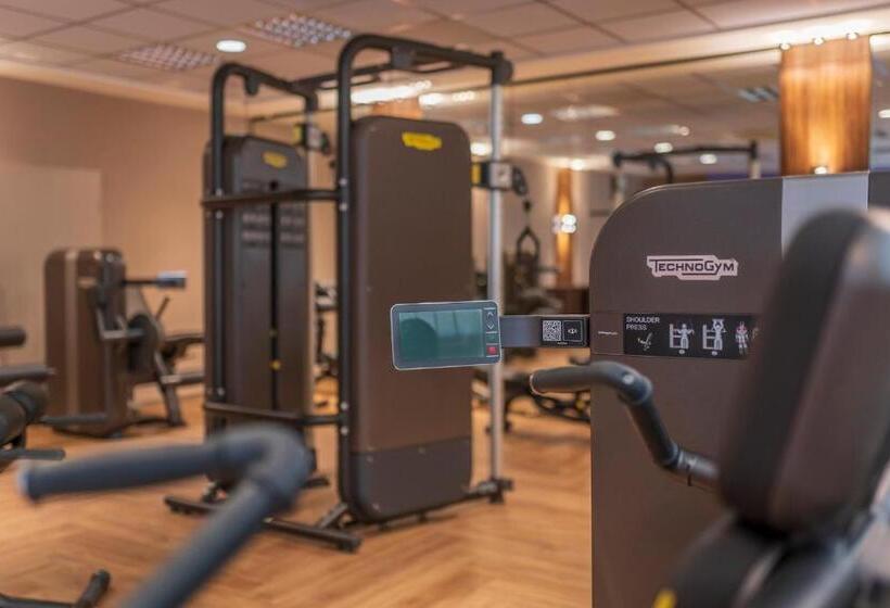 فندق Der Heidehof Conference & Spa Resort