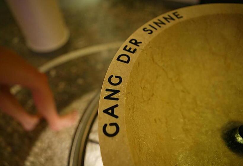 فندق Der Heidehof Conference & Spa Resort