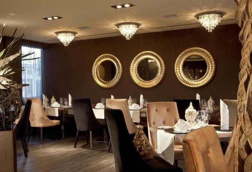 فندق Der Heidehof Conference & Spa Resort