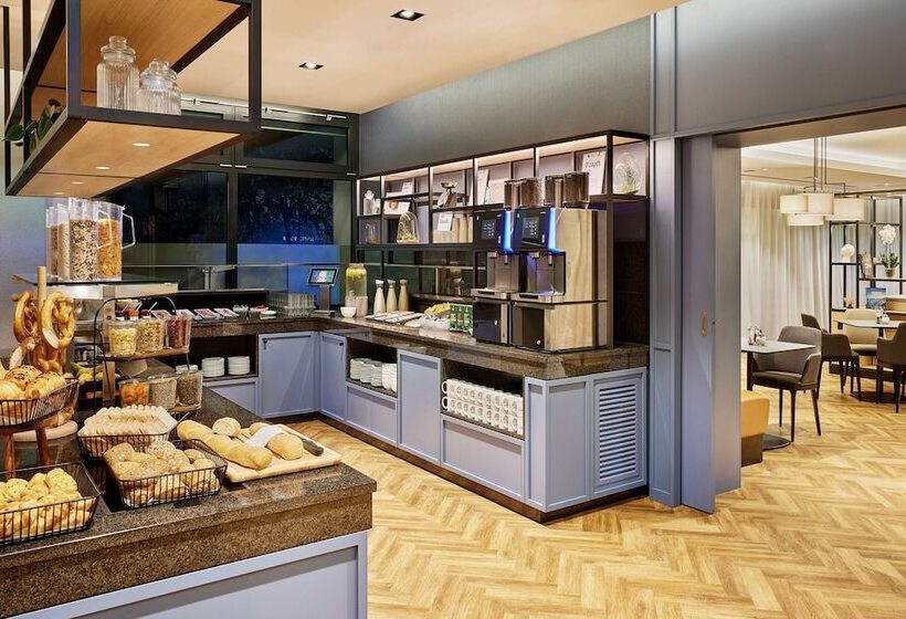 Отель Residence Inn By Marriott Munich Central