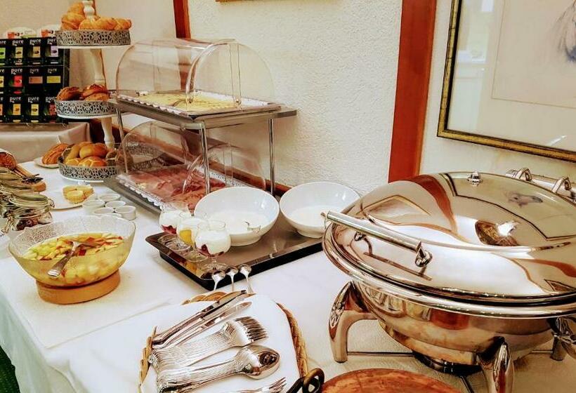 호텔 Garni Reulein