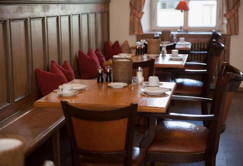 Отель Gasthof Alte Post Holzkirchen