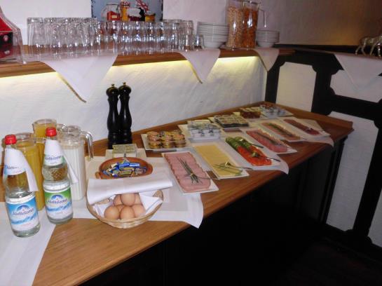 Отель Goldener Hirsch