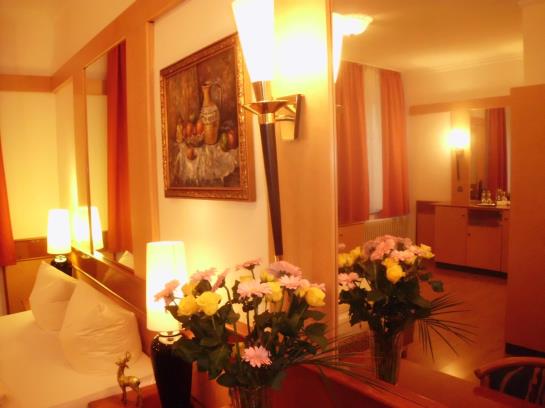 Отель Goldener Hirsch