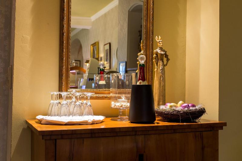 Historik Hotel Goldener Hirsch Rothenburg