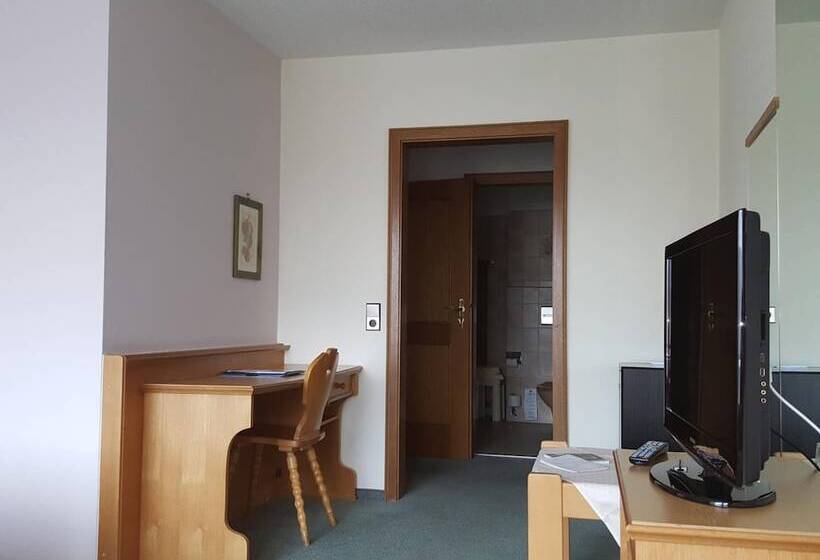 호텔 Hostel Am Schönenberg