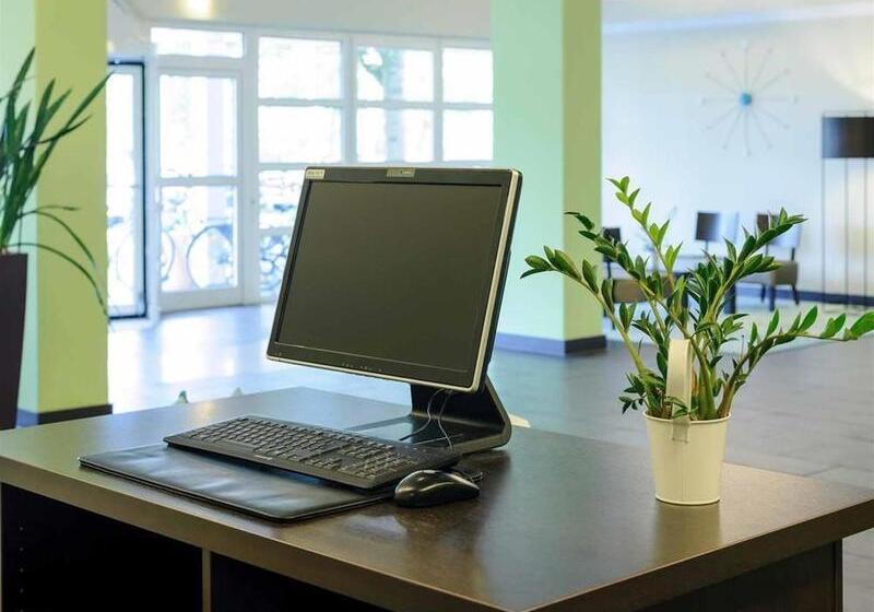 ホテル Ibis Styles Regensburg