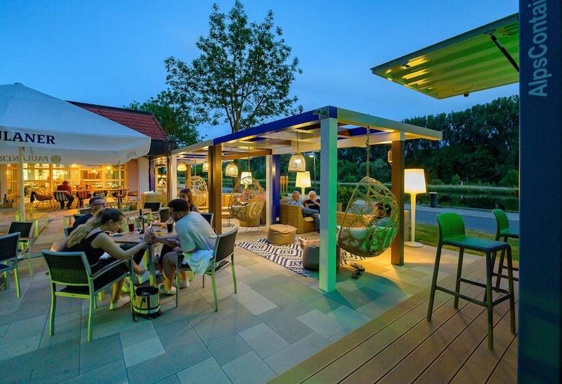 ホテル Ibis Styles Regensburg