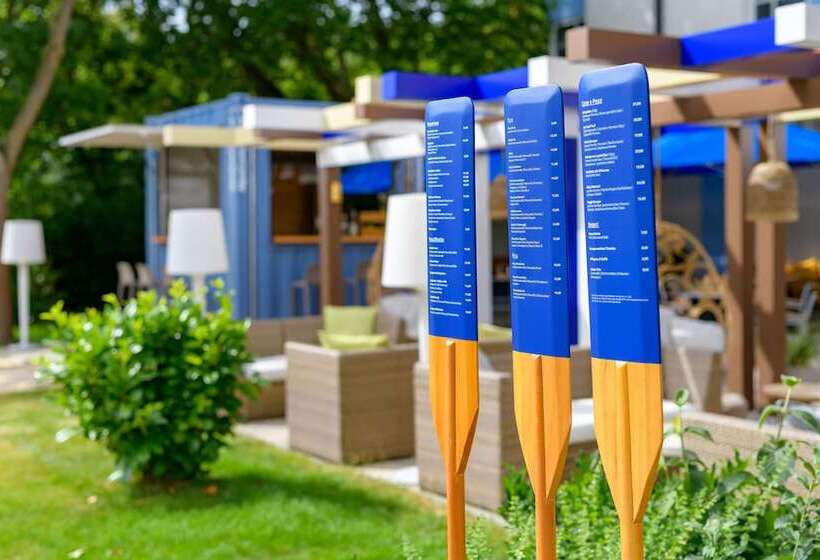 ホテル Ibis Styles Regensburg