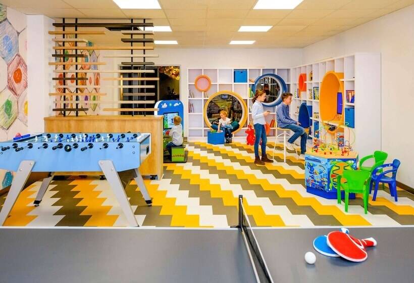 ホテル Ibis Styles Regensburg