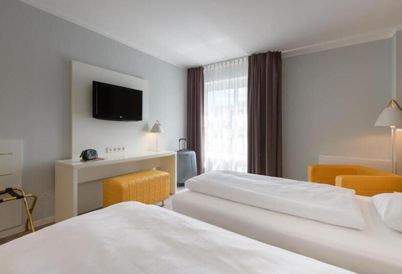ホテル Ibis Styles Regensburg