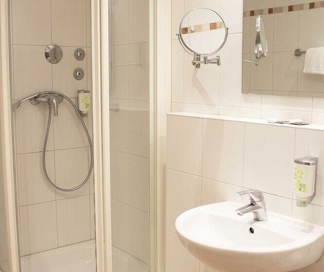 בית מלון כפרי Isar City