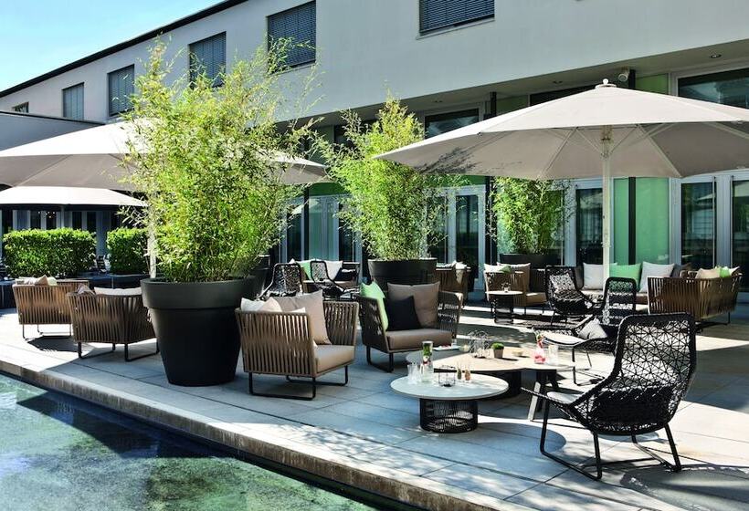 هتل Maximilian’s