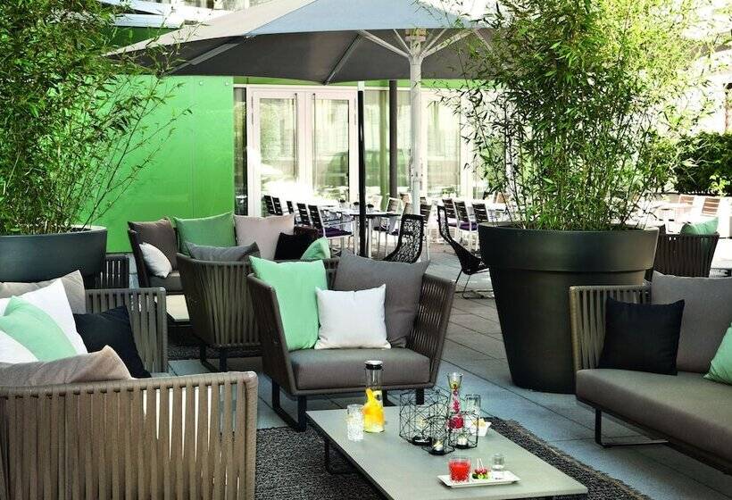 هتل Maximilian’s