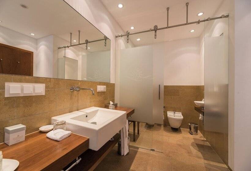 Отель Neumühle Resort & Spa