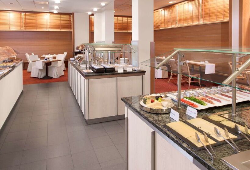 בית מלון כפרי NH Erlangen