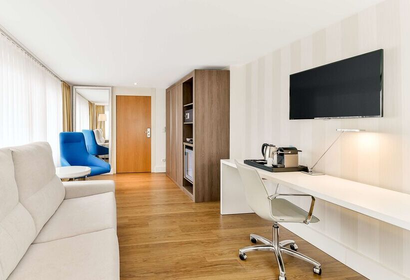 Отель NH Erlangen