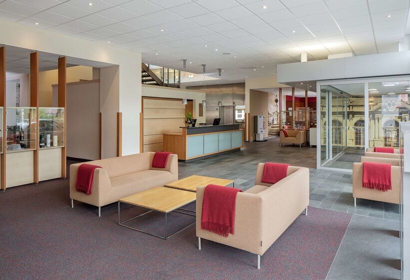 Отель NH Erlangen