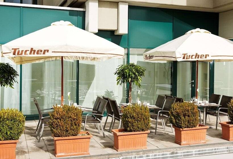 Отель NH Erlangen